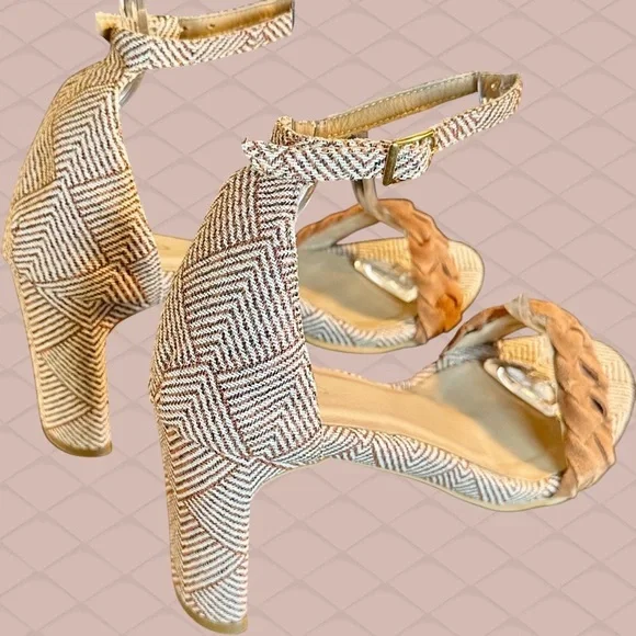 NWOT Kaanas ‘Ordu’ Printed Block Heel Braided Sandal in “Brick” Red Size 10
